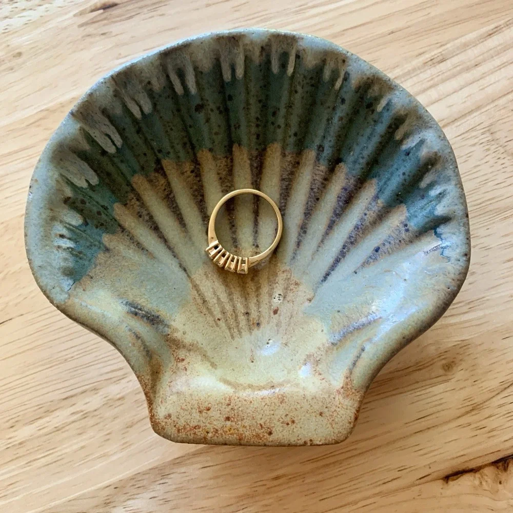 VTG Studio Art Pottery Stoneware Soap Dish Trinket Seashell Leon Kula Mermaid